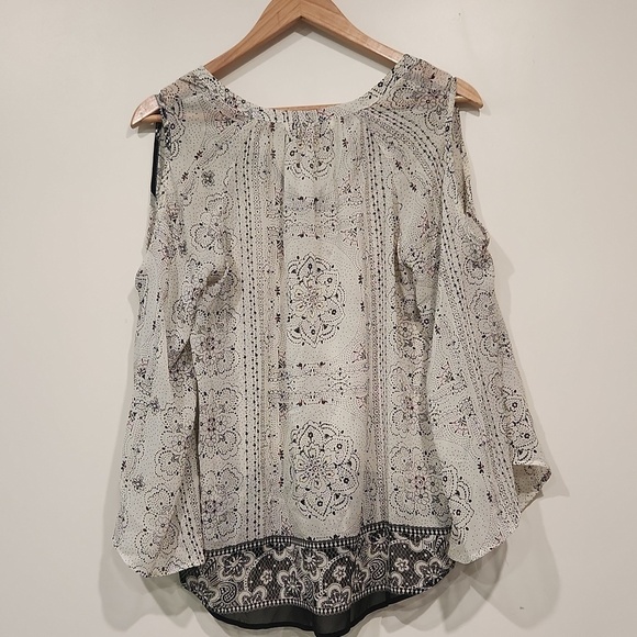 Black Rainn Women's Sleeveless Patterned Top - Black and Cream‎ Boho Tee - Picture 5 of 5